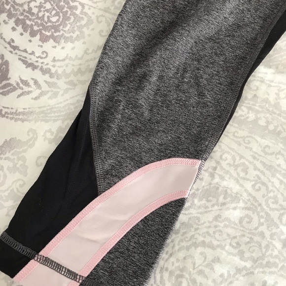 Lulu Lemon Pace Rival Crop 22” - Picture 3 of 5